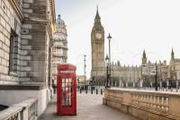 Фотообои Красная телефонная будка Лондона 275x413 (ВхШ), бесшовные, флизелиновые, MasterFresok арт 9-507