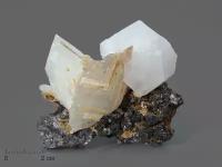 Кальцит (кристаллы двух генераций) со сфалеритом и сидеритом 8х6,6х5 см