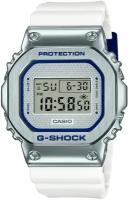 Наручные часы CASIO G-Shock GM-5600LC-7, белый, серый