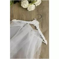 Необычная вешалка для свадебного платья невесты 
