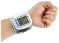 Цифровой тонометр Blood Pressure Monitor CK-102S на запястье