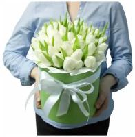Цветы в коробке тюльпаны 51 шт, красивый букет цветов, шикарный, премиум букет тюльпанов