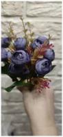 Куст искусственных цветов 31см. 5 ветвей, 13 цветков. Камелия, пион, ранункулюс, пионовидная роза. Синие