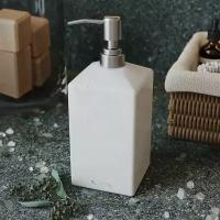 Дозатор для жидкого мыла и моющего средства, диспенсер для мыла с металлической насадкой Emily, 0,4 л, из бетона, белый глянцевый